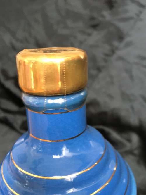 Bell's Whisky - commemorative ceramic decanter- Queen Mother's 90th birthday 1990