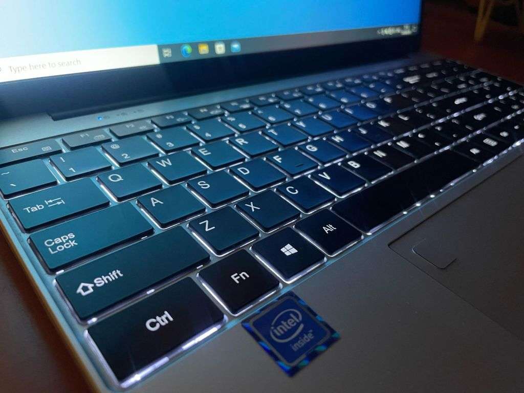 Unbranded Laptop [Windows 10, 12GB RAM, 1TB SSD]