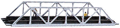 Model Power HO - Truss Bridge with 2 Figures