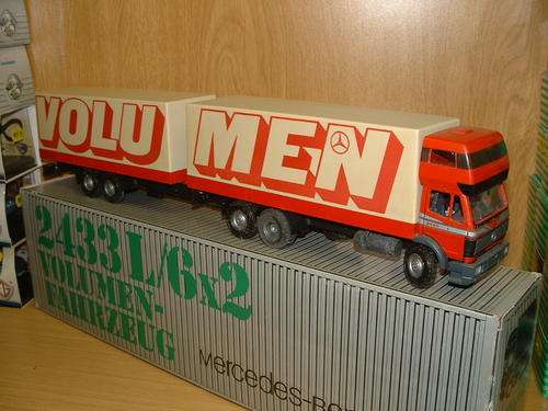NZG 1/43 Mercedes-Benz 2433L/6x2 Volumen #336