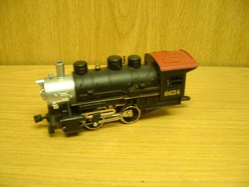 Model Power 0-4-0 Steam Loco