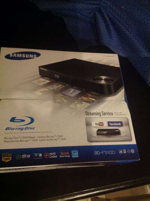 Samsung Blu Ray DVD bdf 5100 BRAND NEW