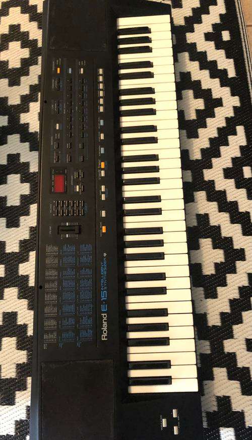 Roland E-15 Synthesizer Keyboard and Yamaha FC4 pedal