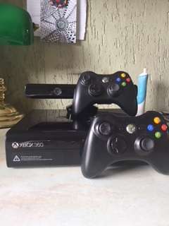 XBOX 360 WITH KINECT