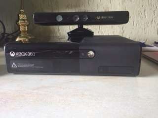 XBOX 360 WITH KINECT