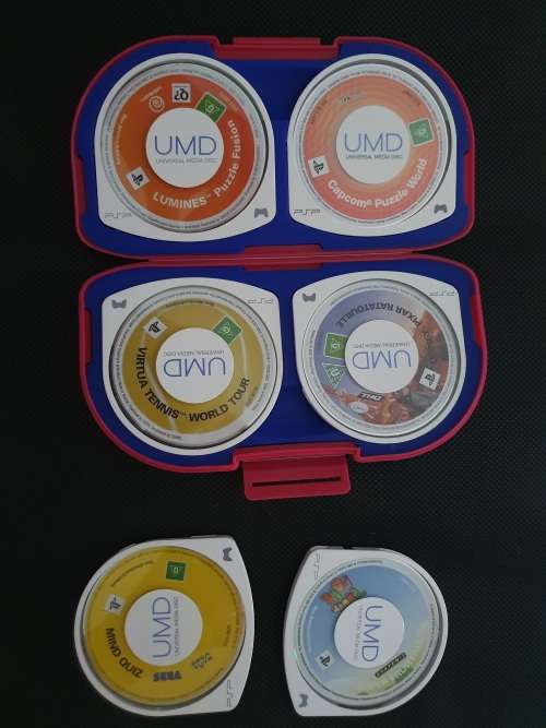 Sony PSP with 6 Games and carry bag