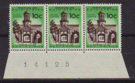 RSA 1ST DEFINITIVE VARIETY 10c MNH "BIRDS" ON MARGINAL PIECE OF 3 SACC 216