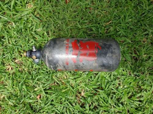 BT TM 15 LE Full Electronic gun (speed ball) & Halo Too Hoppers & Guerilla Air tank & Vest Plus