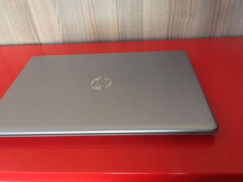 HP laptop 15 (  15s-fq2000)   I7-1165G7 8GB Ram 512GB Solid State Drive 15.6''FHD Notebook