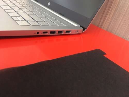 HP Notebook 14s-dq1025ni I3-1005G1 4GB Ram 256GB Solid State Drive 14.0'' HD Notebook- Demo Model