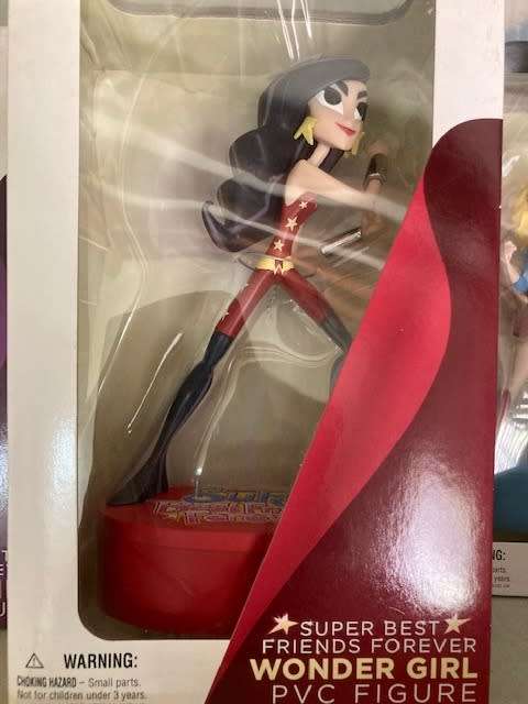 dc comics wondergirl pvc figure
