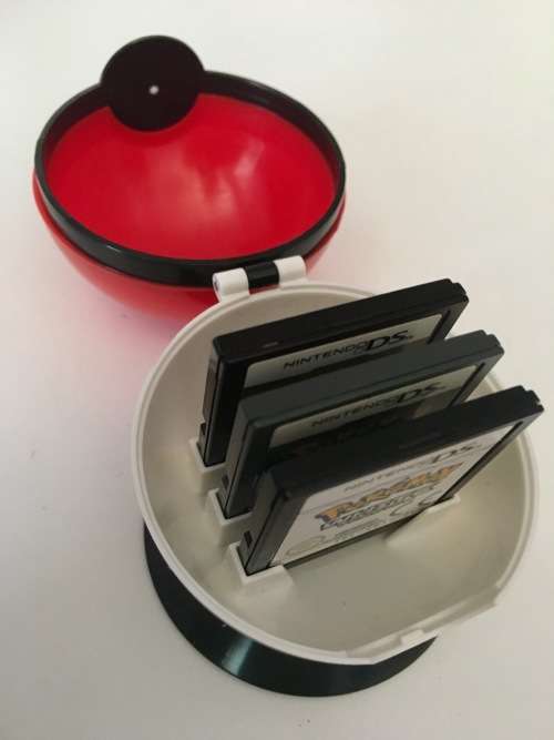 3 Pokémon games in a Pokéball