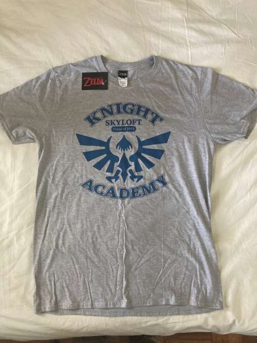 The Legend of Zelda: Skyloft Knight Academy T-shirt (L)