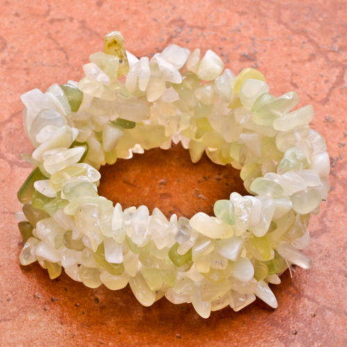 6 1/3" NEW JADE GEMSTONE CHIP BRACELET