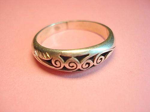 ## UNIQUELY CRAFTED STERLING SILVER 925 RING ##