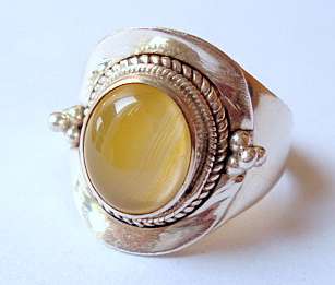 **SHIMMERING CITRINE SET IN STERLING SILVER.925**