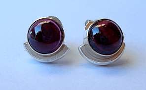**SPECTACULAR GARNET EARRING'S SET IN STERLING SILVER.925**