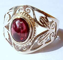 ** FILIGREE RING SET WITH GARNET IN STERLING SILVER.925**