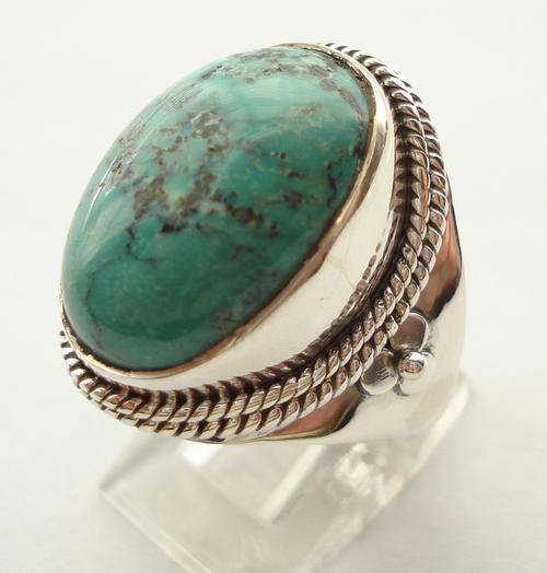 " BEAUTIFUL TURQUOISE RING SET IN STERLING SILVER .925 " s " 8 '