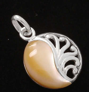 Mother of Pearl Pendant set in sterling silver