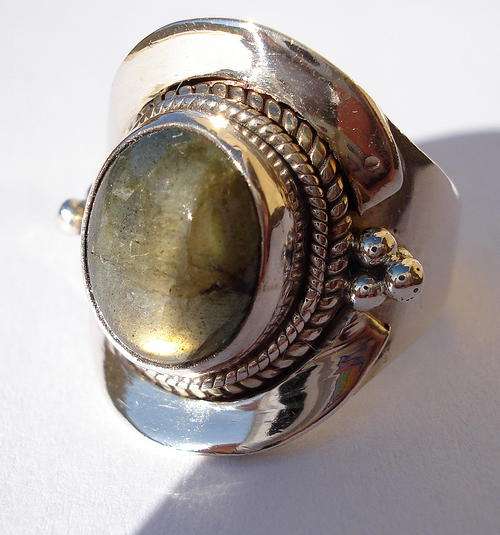 LABRADORITE SET IN SOILD .925 STERLING SILVER RING S " K "