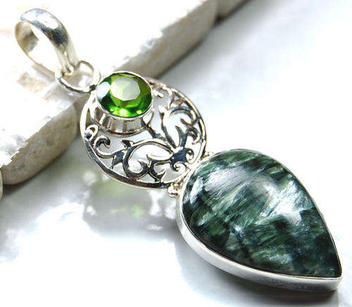 AWESOME SERPHANITE & PERIDOT 925 SILVER PENDANT