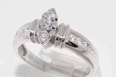 .51CT 11 STONE ROUND CUT CUBIC ZIRCONIUM RING s7.25