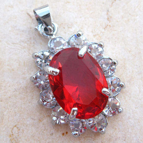GOOD-LOOKING RED CRYSTAL 18K GP GEMSTONE PENDANT