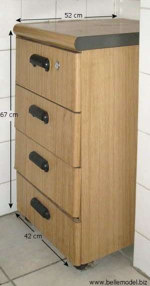 Chest of drawers, mounted on 4 castor wheels