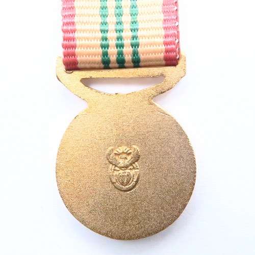 Miniature - South Africa Int. Medal.     #34