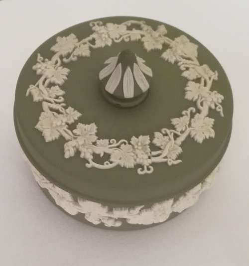 Wedgewood Jasper Green Jewelry Box