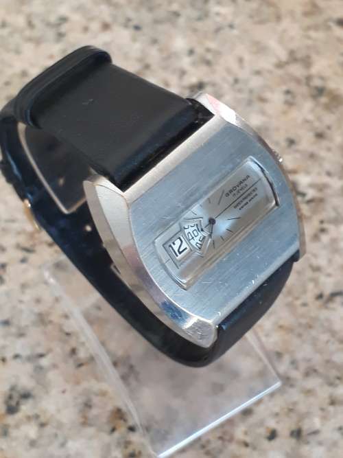 Grovana 17 jewel Jump watch