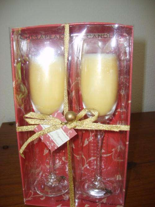 CHAMPAGNE GLASSES WITH CANDLES