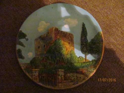 GREEK/CYPRUS !! Vintage Wall Hanging Plate - Hand Made in Cyprus - 3D Protruding Pattern