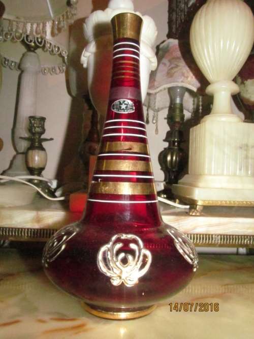 HAND-CRAFTED STYLE !! Wine Red Glass Decanter with Gold Gilding - Made in Japan