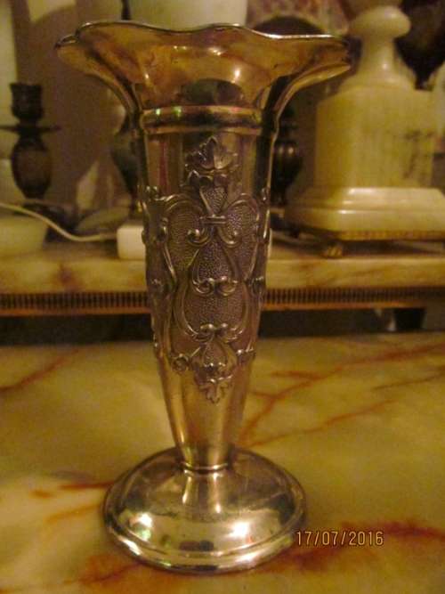 BEAUTIFUL VASE !! Cast Metal Vase - Very Ornate - Japanese Craft