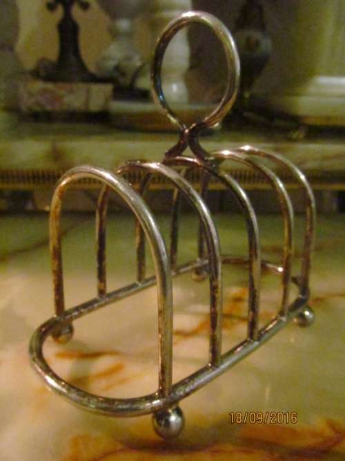 VINTAGE 4664 !? Victorian Silver Plated Toast Rack with 5 bars and Ring Handle