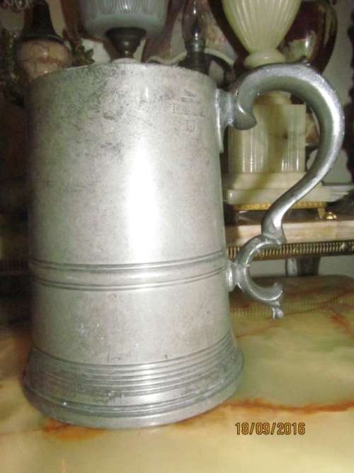 PRICELESS ANTIQUITY !! Circa 1822 Pewter English Beer Tankard with Glass Bottom