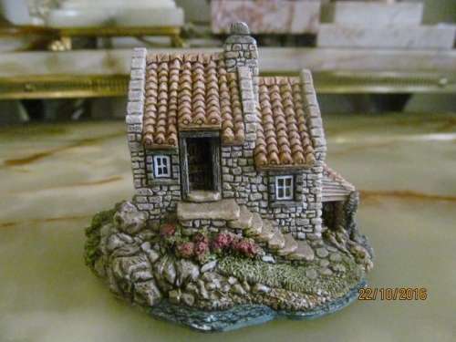 LILLIPUT LANE!! Very Rare RETIRED Ceramic Superb Scottish Cottage - Mair Haven