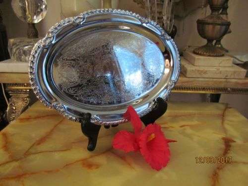 IRVIN USA !! Vintage Irvinware Chrome Plated Serving Tray/Snacks Dish - Pristine Condition