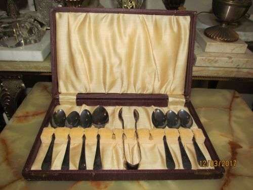 SWEETEST SET !! Vintage Part Cutlery Set in Presentation Case - 8 Items Dovetail Pattern
