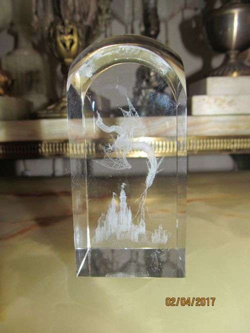 DAENERYS' DRAGON !! Heavy Glass Paperweight with Dragon Barbecuing a Castle Embedded Inside