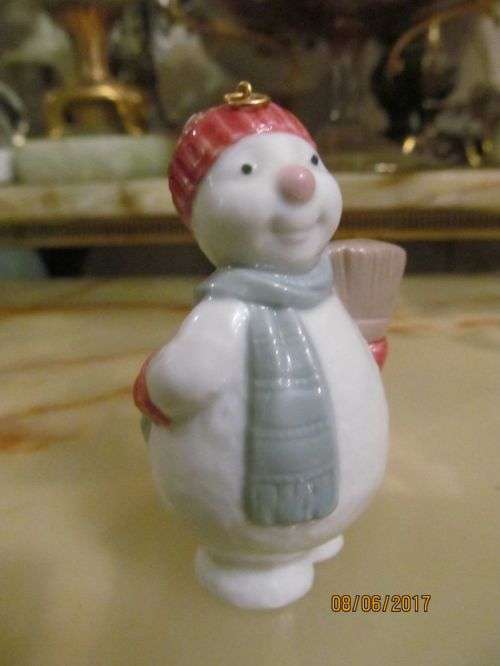 NAO LLADRO !! Collectable Lladro Nao Snowman "Flaky's World Brush Up" Porcelain Figurine