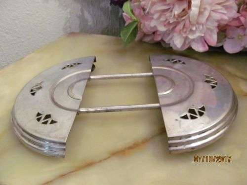 FROM HERE TO THERE !! Vintage Van Riebeeck Plate Extendable Trivet - Pierced Metal