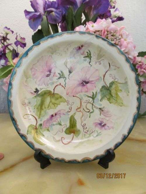 FROM KNYSNA WITH CARE !! Signed SA Ceramic Decorative Plate - Hand Painted Floral