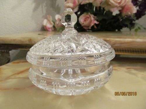 GLIMMER OF PERFECTION !! Vintage Cut Lead Crystal Lidded Trinket / Candy Bowl - Facet Cut Finial