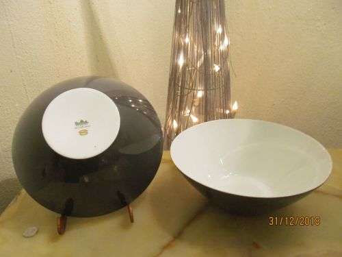 ROSENTHAL !! Vintage Lot/Set of Two German SECUNDA 2000 GRAU Identical Salad Bowls