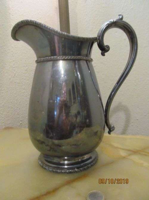 ELIZABETHAN !! Vintage Silver Plated Potosi Jug/Pitcher - Graduated Trumpet Stand