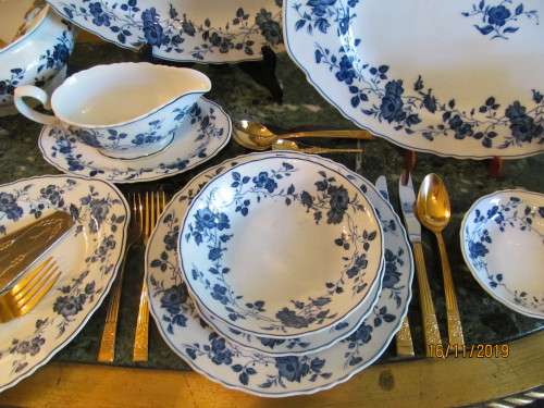 ROYAL MEISSEN !! Full Dinner & Tea & Cake Set for 6 people- 55 pieces