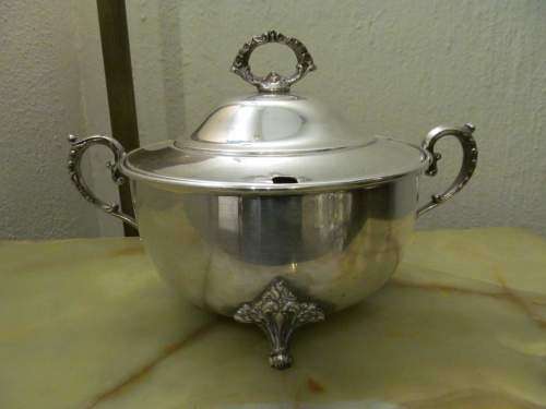 EMESS MAJESTY !! Vintage Emess Ornate Footed Silver Plated Soup Tureen with Original Lid